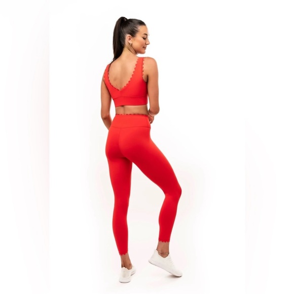 Pants - IVL Collective scalloped red leggings (10) and sports bra (8)set. No flaws